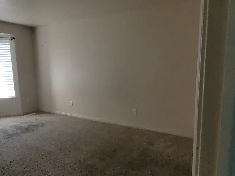 3322 E Sandy Dr — Photo 3