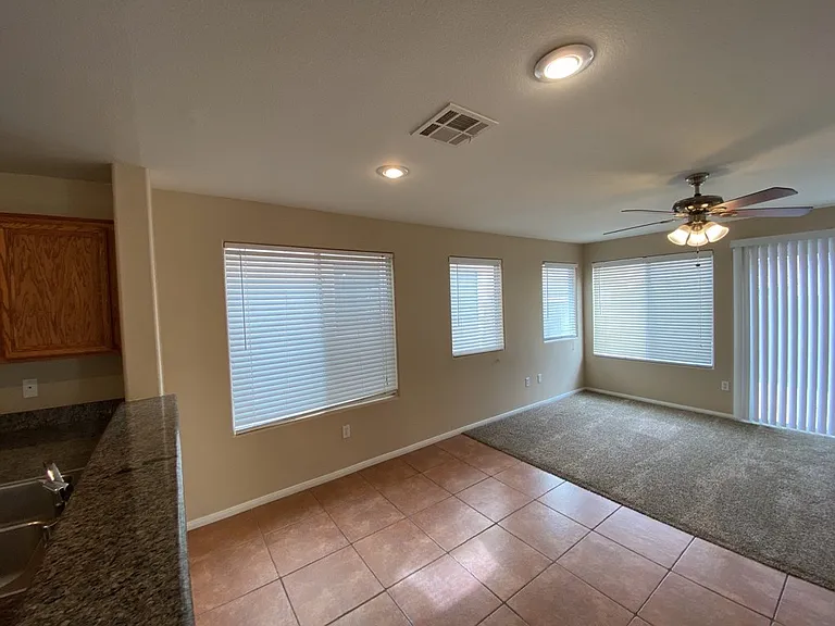 5680 Woods Crossing St — Photo 11