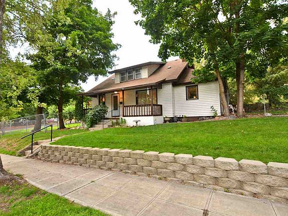 4th image of 228 W Dalton Ave
