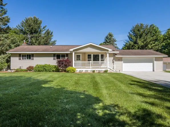 1343 E Sparling Rd, Kingsley, MI 49649