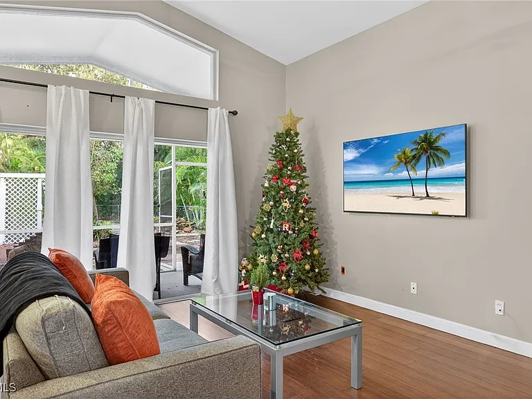 18015 Horseshoe Bay Cir — Photo 4