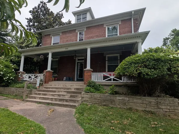 1015 Hanson St, Murphysboro, IL 62966