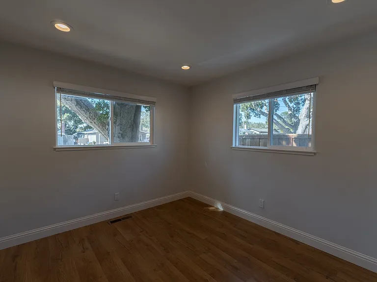 1313 Lawton Ave #A — Photo 20