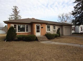 1206 4th St S, Moorhead, MN 56560