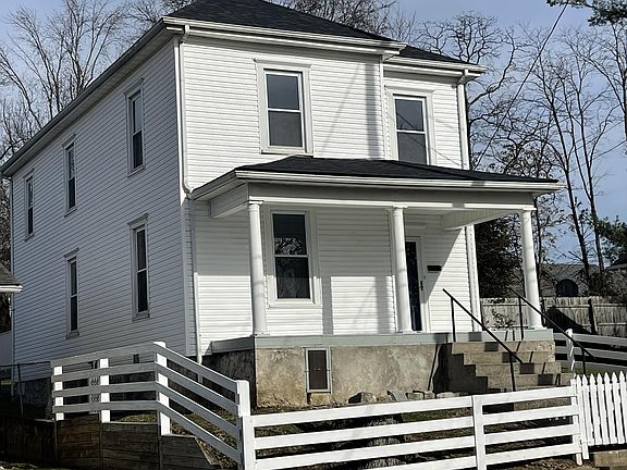 5th image of 917 College St