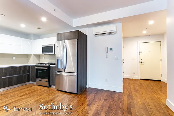 Rented by Terrace Sotheby's International Realty | media 17