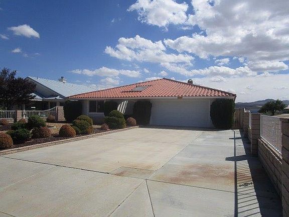 2nd image of 26241 Fleet Ln
