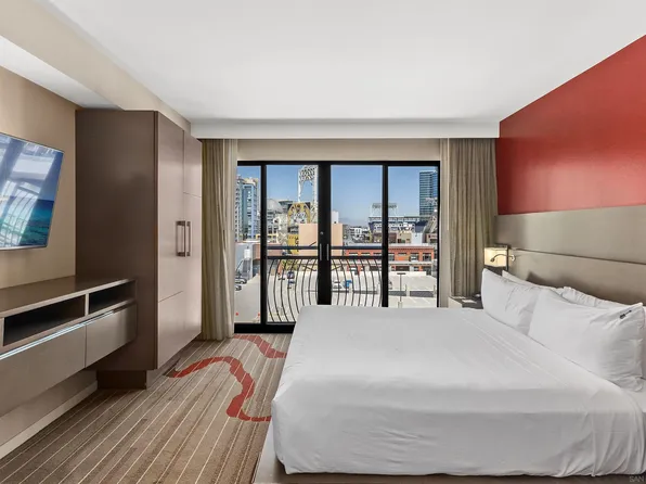 207 5th Ave #1042, San Diego, CA 92101