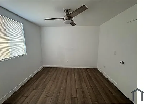 1348 W 41st Pl — Photo 16