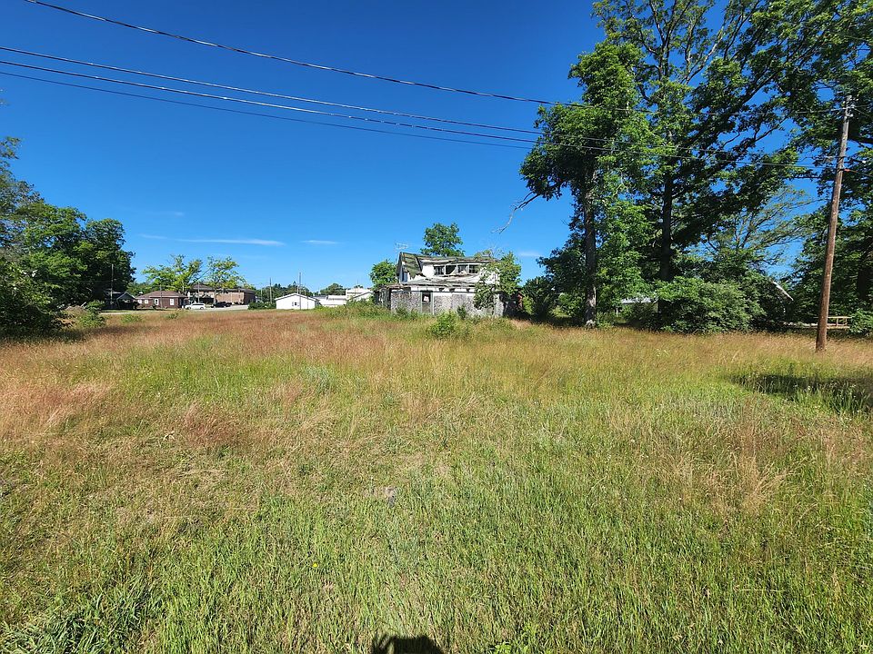 2nd image of 992 7th St