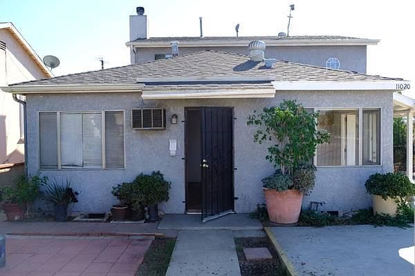 1st image of 11020 Oxnard St
