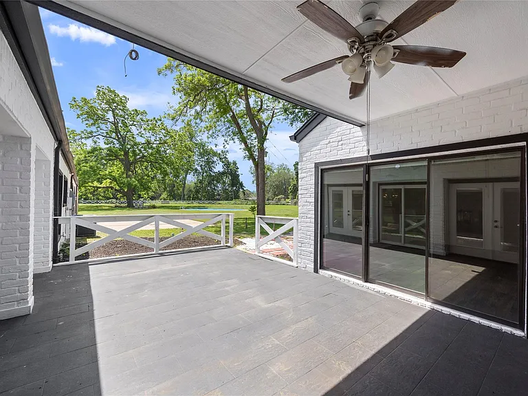5230 Meadow Forest Dr — Photo 8