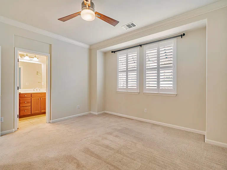 5266 Fioli Loop — Photo 8