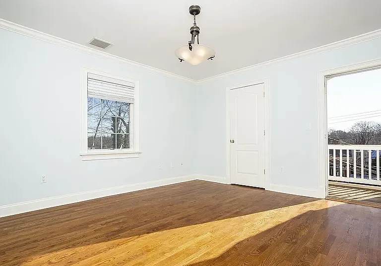 80 E Putnam Ave — Photo 15