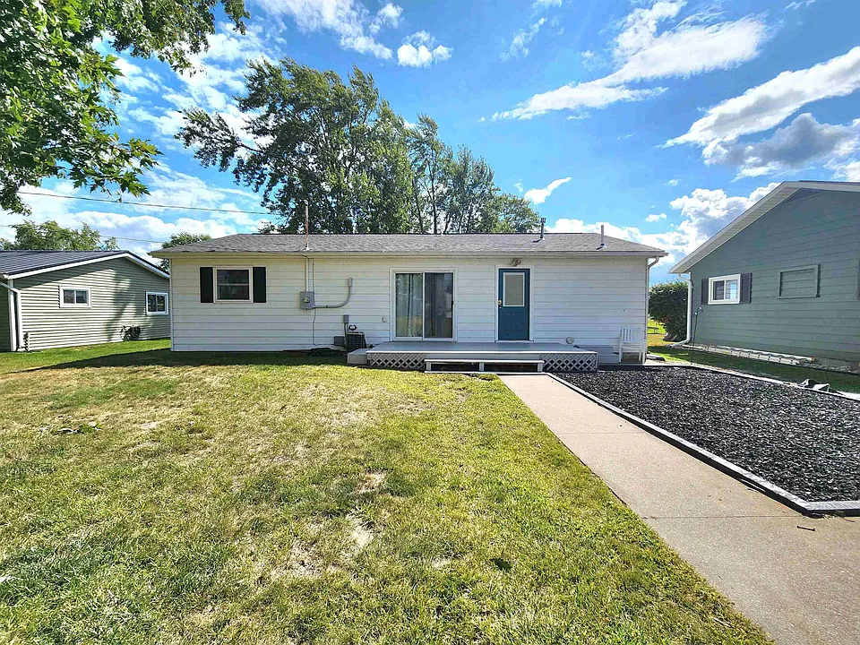 399 Twin Lake Rd
