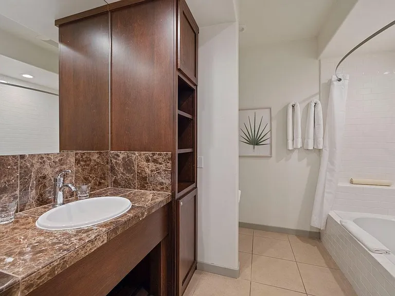 1279 Woodhaven Ln — Photo 16