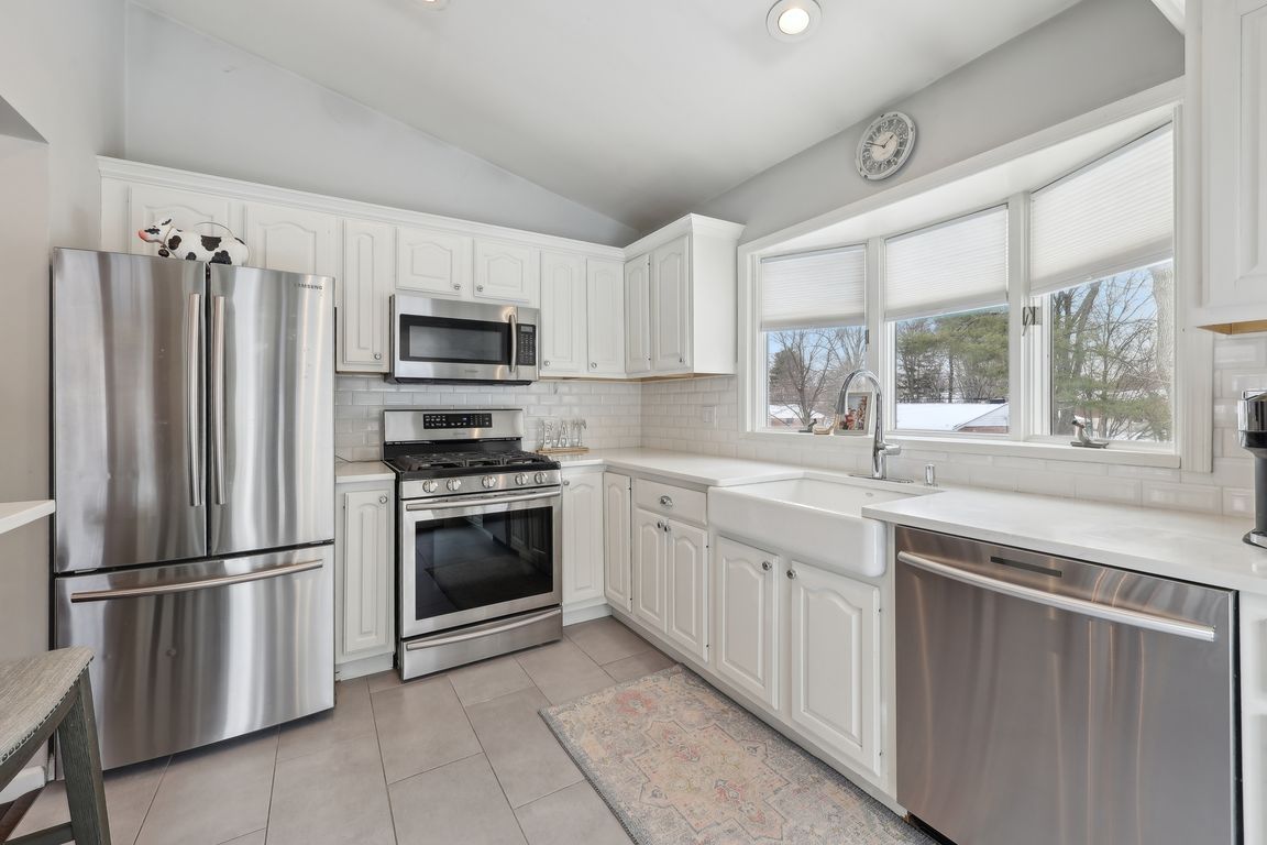 Silver Birch Ln-015.jpg