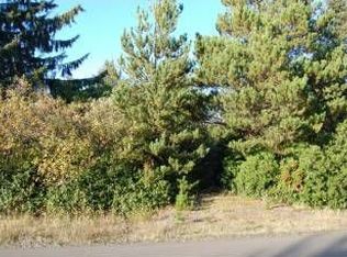 150 Seagate St SW, Ocean Shores, WA 98569