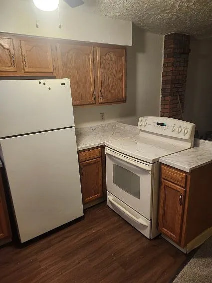 Building Photo - 232-234 Textor Ave #232