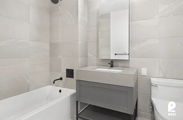 Rented by REZI | media 8