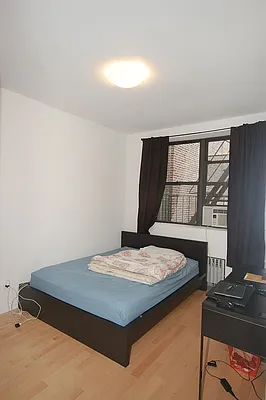 Rented by Green Line Realty | media 32