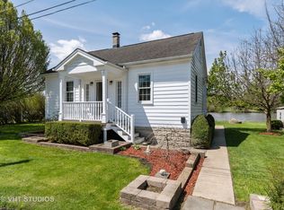 300 S River St, South Elgin, IL 60177