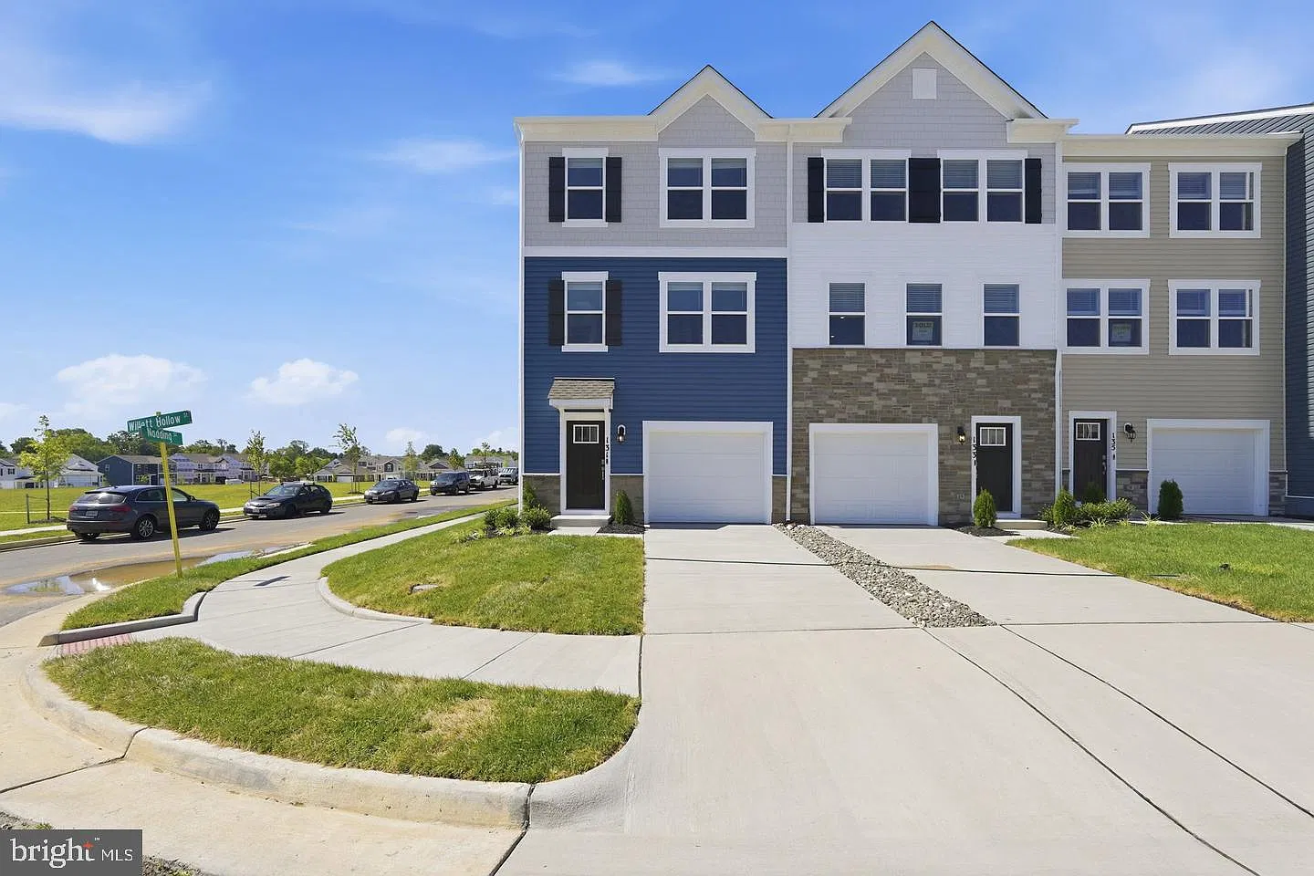 4 bed, 3.5 bath, 1889 sqft, $2,350 — Photo 1
