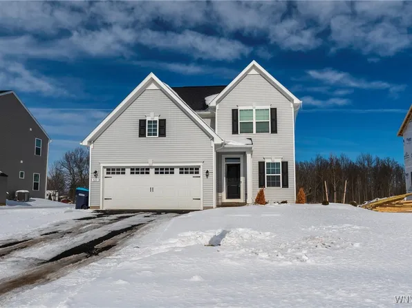523 Limestone Ct, Grand Island, NY 14072