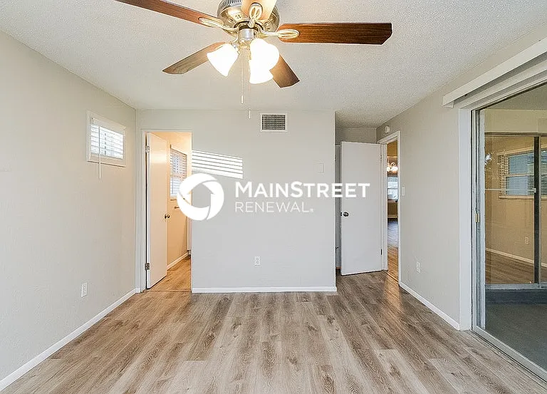 2447 Whitman St — Photo 14
