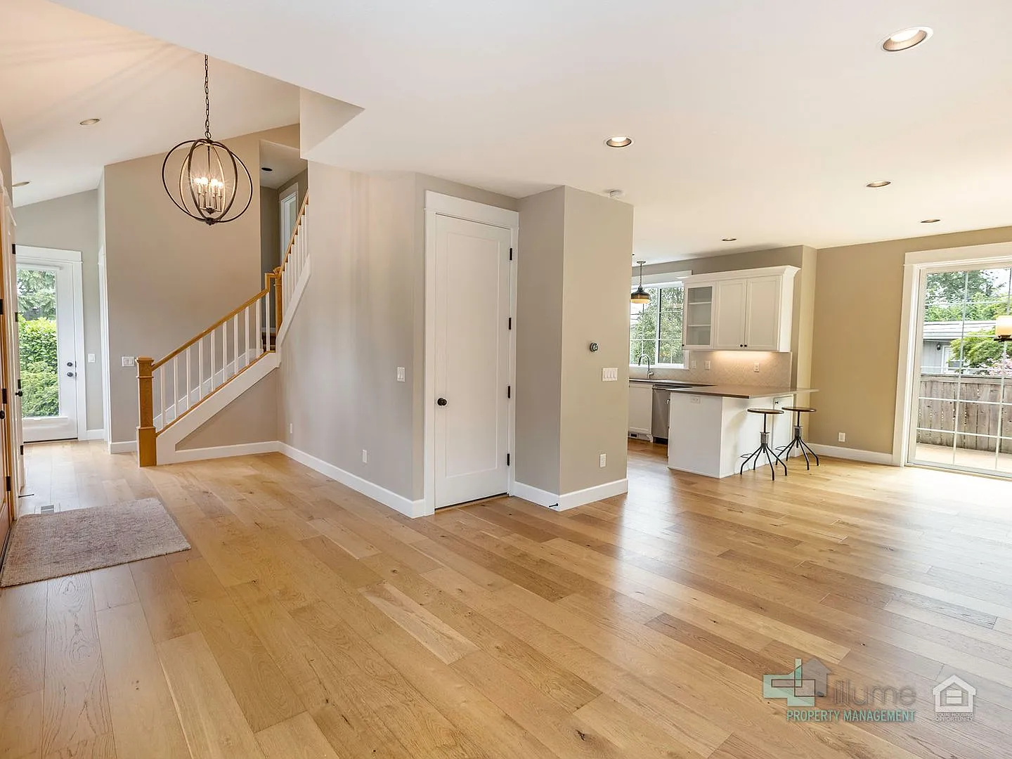 Location, Location, Location! Beautiful 3 Bedroom Townhome in First Addition — Photo 4