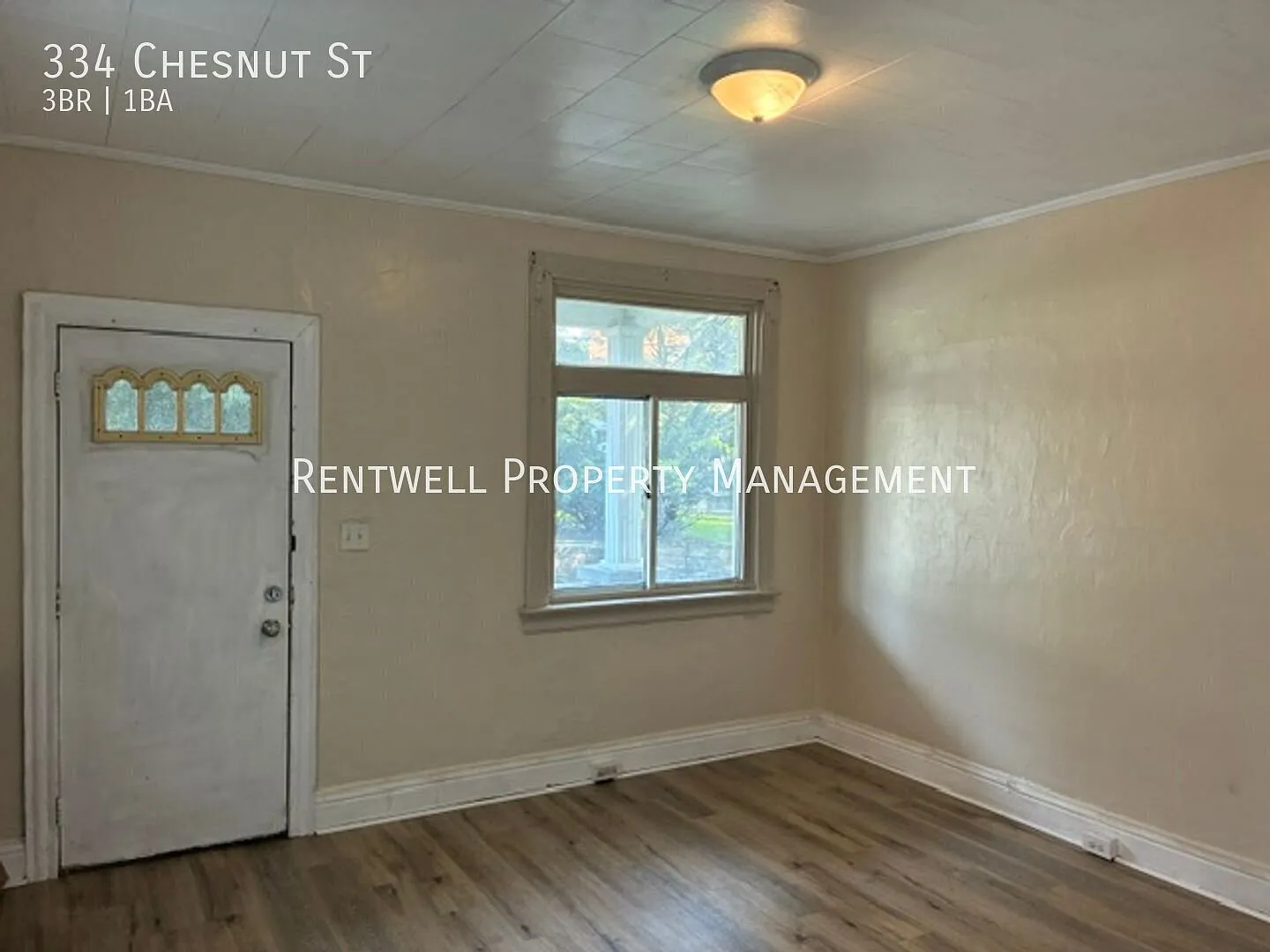Spacious 3-Bedroom Home with Finished Basement & Wooded Views — Photo 2