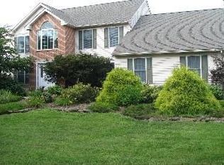 2277 E Buck Rd, Pennsburg, PA 18073