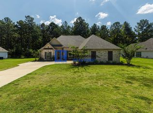 1155 Sanctuary Dr, Brandon, MS 39042