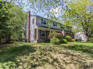 18 Barry Ln, Glenville, NY 12302