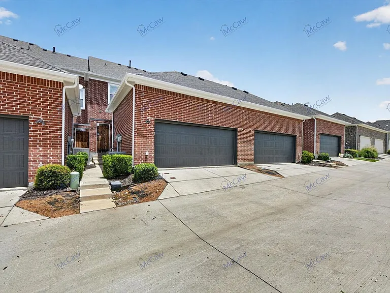 8728 Ice House Dr — Photo 24