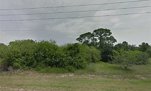 1st image of 416 Poinciana Dr