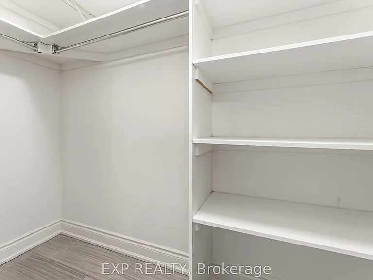 979 Admiral Ave — Photo 16