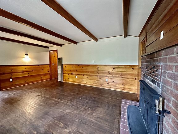 5th image of 53595 Country Club Dr