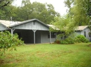 274 W Ridge Dr, Oneida, TN 37841