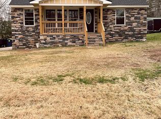 744 Chapel Hill Rd, Burlington, NC 27215