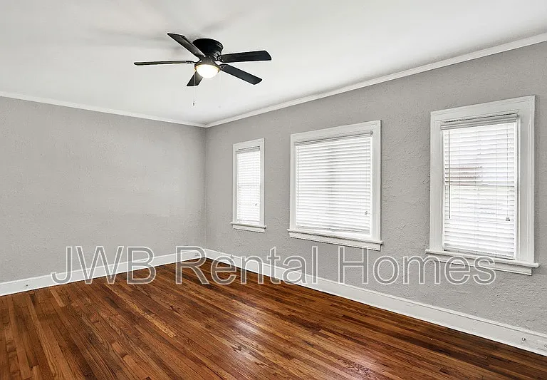 1508 McDuff Ave S #7 — Photo 3