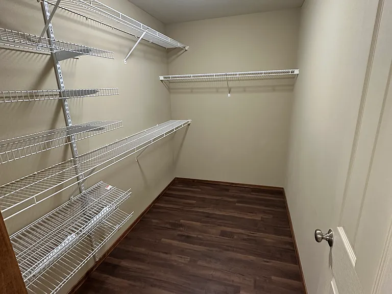 764 S Hackberry Ave — Photo 5