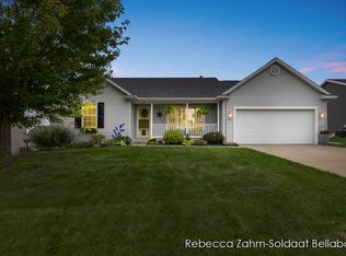 775 Green Meadows Dr, Middleville, MI 49333