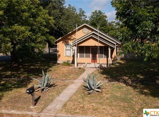 520 S Pecan Ave, Luling, TX 78648