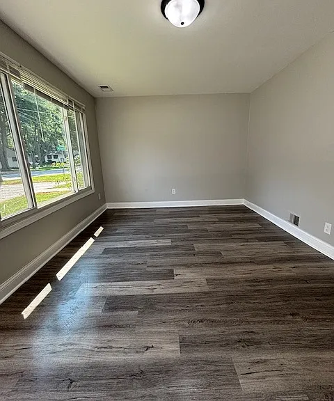 1624 W Morgan Ave — Photo 3