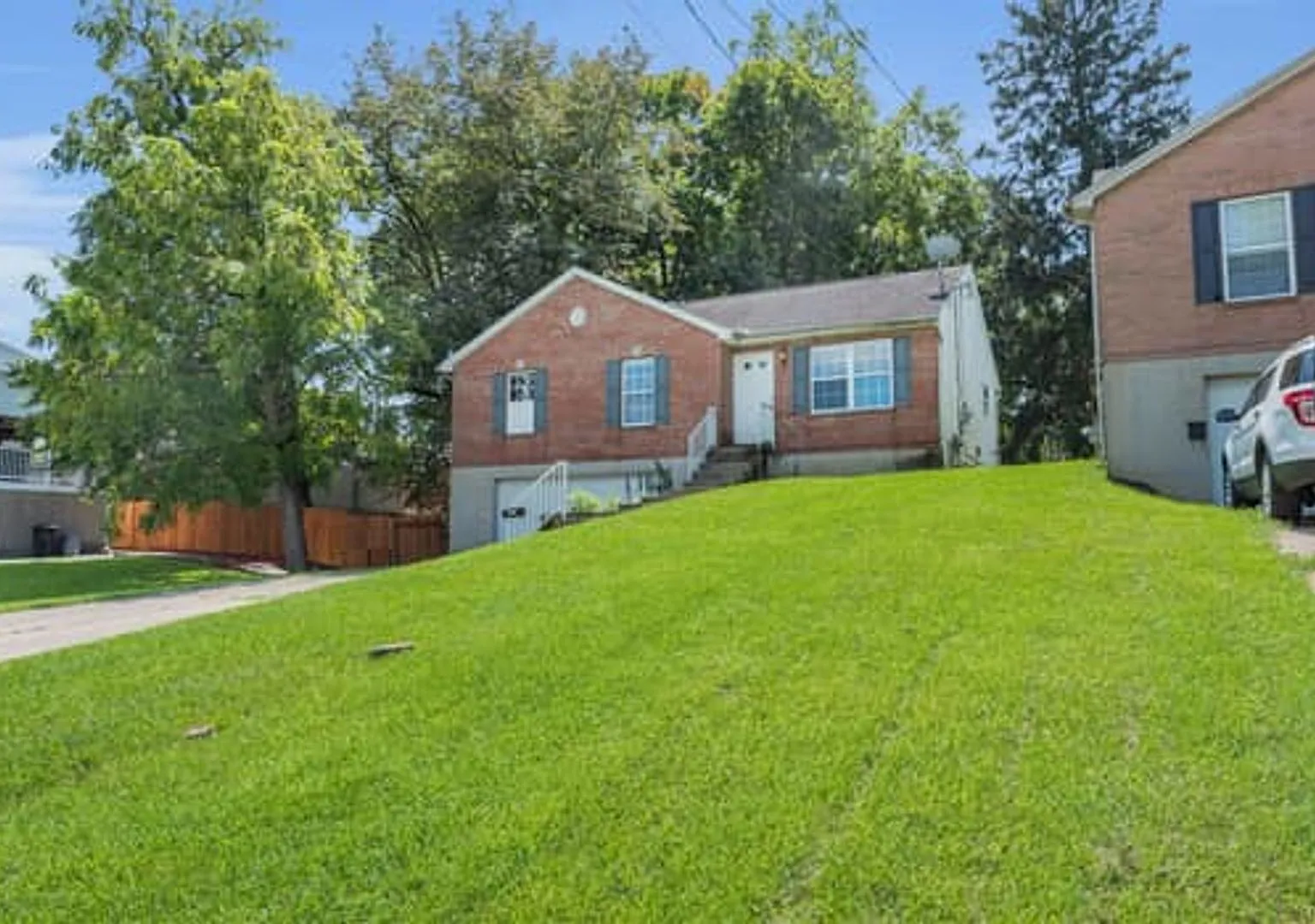 DELHI - Adorable 3 bed 2 bath brick ranch. — Photo 3