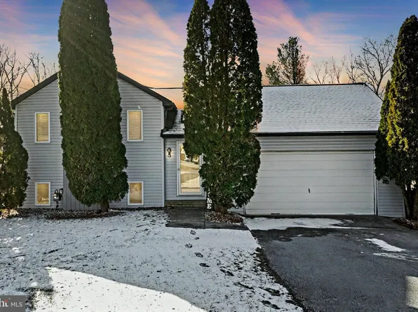 504 Guyray Dr, Red Lion, PA 17356