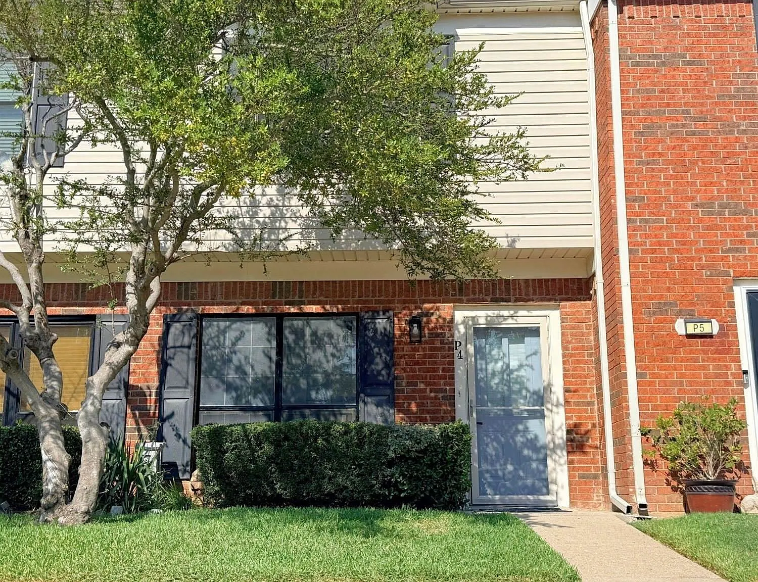 2 bed, 2.5 bath, 1254 sqft, $2,200 — Photo 3
