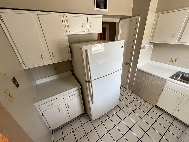 680 Sharp Ln #403 — Photo 19