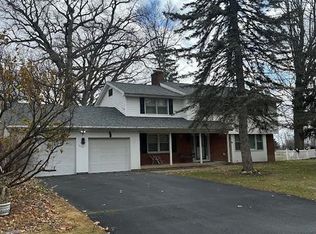 3321 Springlake Dr, Findlay, OH 45840